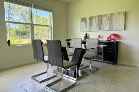 House in Clermont, Florida 1 bedroom, 11.83 sq.m. № 1905235 - photo 5