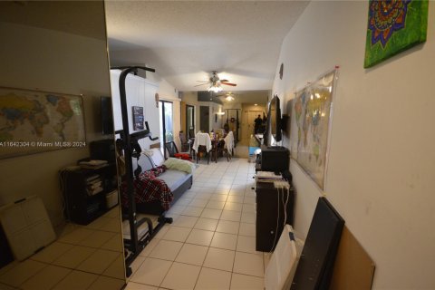 Touwnhouse à vendre à Miami, Floride: 1 chambre, 65.96 m2 № 1698290 - photo 5