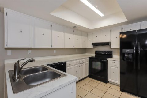House in Lakeland, Florida 4 bedrooms, 219.25 sq.m. № 2349313 - photo 8