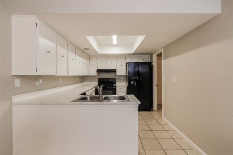 House in Lakeland, Florida 4 bedrooms, 219.25 sq.m. № 2349313 - photo 9