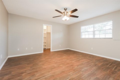 House in Lakeland, Florida 4 bedrooms, 219.25 sq.m. № 2349313 - photo 12