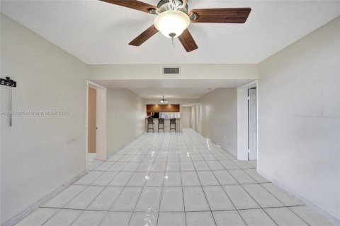 Condominio en alquiler en Davie, Florida, 2 dormitorios, 128.67 m2 № 1922589 - foto 29