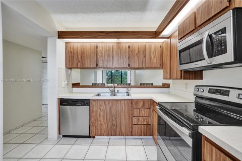 Condominio en alquiler en Davie, Florida, 2 dormitorios, 128.67 m2 № 1922589 - foto 17