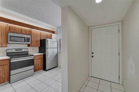 Condominio en alquiler en Davie, Florida, 2 dormitorios, 128.67 m2 № 1922589 - foto 12