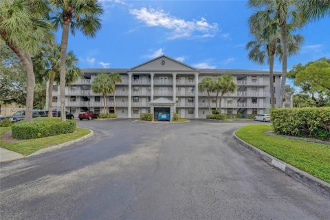 Condominio en alquiler en Davie, Florida, 2 dormitorios, 128.67 m2 № 1922589 - foto 2