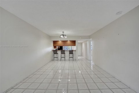 Condominio en alquiler en Davie, Florida, 2 dormitorios, 128.67 m2 № 1922589 - foto 24
