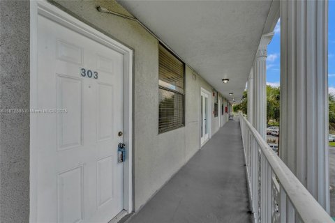 Condominio en alquiler en Davie, Florida, 2 dormitorios, 128.67 m2 № 1922589 - foto 4