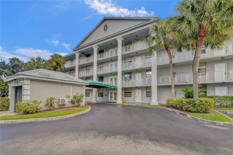 Condominio en alquiler en Davie, Florida, 2 dormitorios, 128.67 m2 № 1922589 - foto 3