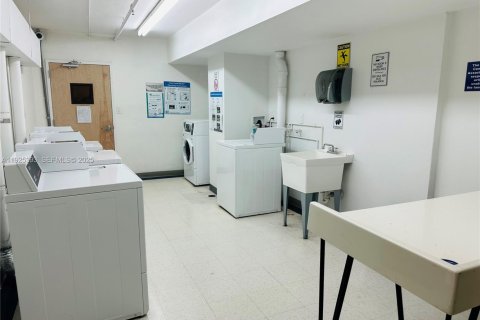 Купить кондоминиум в Майами-Бич, Флорида 51.1м2, № 1984404 - фото 22