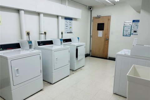 Купить кондоминиум в Майами-Бич, Флорида 51.1м2, № 1984404 - фото 21