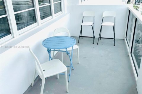 Купить кондоминиум в Майами-Бич, Флорида 51.1м2, № 1984404 - фото 18