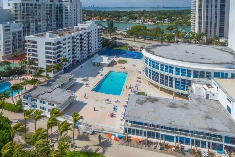 Condominio en venta en Miami Beach, Florida, 39.95 m2 № 1704464 - foto 1
