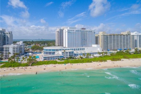 Condominio en venta en Miami Beach, Florida, 39.95 m2 № 1704464 - foto 2