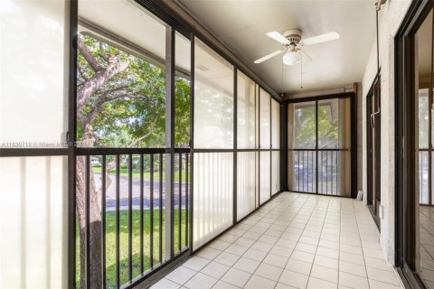 Copropriété à louer à Tamarac, Floride: 2 chambres, 76.83 m2 № 1934138 - photo 18