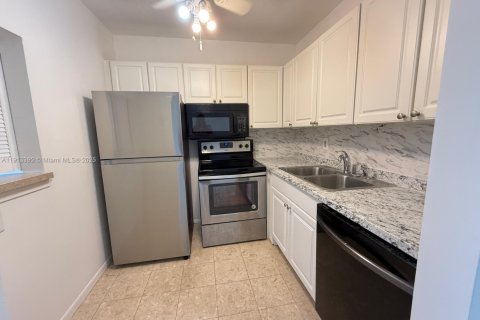 Снять в аренду кондоминиум в Уэст-Палм-Бич, Флорида 1 спальня, 65.22м2, № 1969829 - фото 8