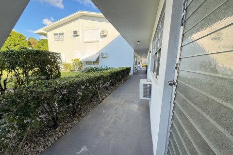 Снять в аренду кондоминиум в Уэст-Палм-Бич, Флорида 1 спальня, 65.22м2, № 1969829 - фото 16