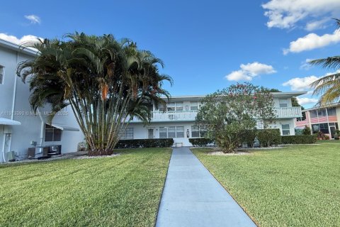 Снять в аренду кондоминиум в Уэст-Палм-Бич, Флорида 1 спальня, 65.22м2, № 1969829 - фото 19