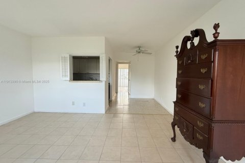 Снять в аренду кондоминиум в Уэст-Палм-Бич, Флорида 1 спальня, 65.22м2, № 1969829 - фото 5