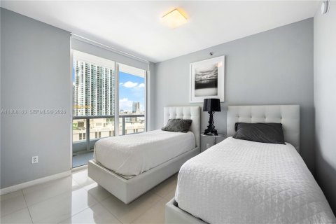 Copropriété à vendre à Miami, Floride: 2 chambres, 119.47 m2 № 2024888 - photo 13