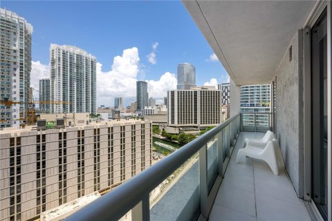 Copropriété à vendre à Miami, Floride: 2 chambres, 119.47 m2 № 2024888 - photo 17