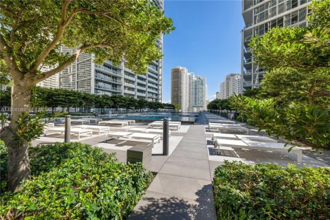 Copropriété à vendre à Miami, Floride: 2 chambres, 119.47 m2 № 2024888 - photo 20