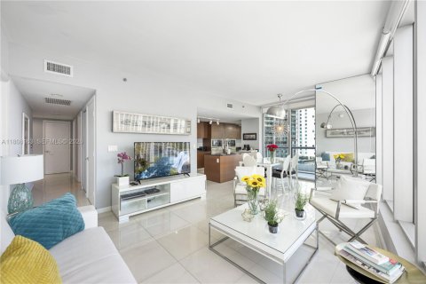 Copropriété à vendre à Miami, Floride: 2 chambres, 119.47 m2 № 2024888 - photo 3