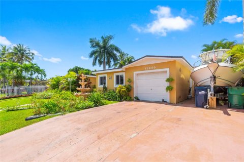 House in Homestead, Florida 4 bedrooms, 234.3 sq.m. № 1859096 - photo 3