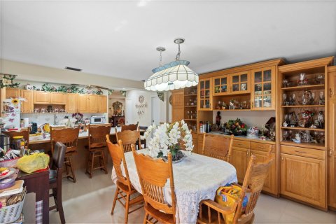 House in Homestead, Florida 4 bedrooms, 234.3 sq.m. № 1859096 - photo 13