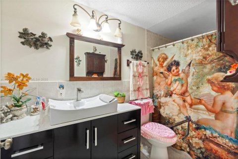 House in Homestead, Florida 4 bedrooms, 234.3 sq.m. № 1859096 - photo 28