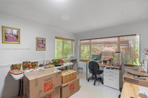 House in Homestead, Florida 4 bedrooms, 234.3 sq.m. № 1859096 - photo 18