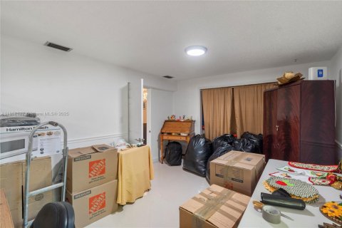 House in Homestead, Florida 4 bedrooms, 234.3 sq.m. № 1859096 - photo 19