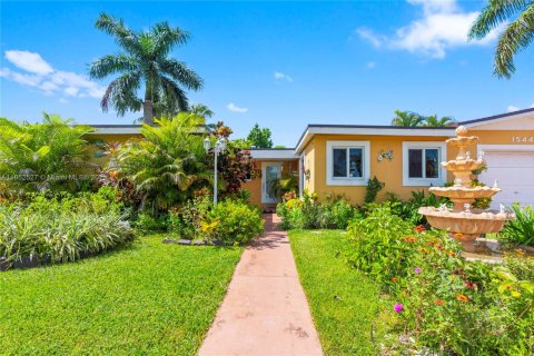 House in Homestead, Florida 4 bedrooms, 234.3 sq.m. № 1859096 - photo 5