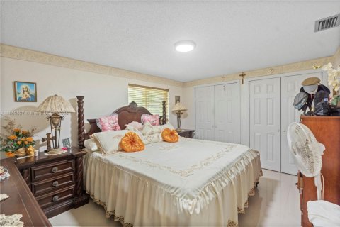 House in Homestead, Florida 4 bedrooms, 234.3 sq.m. № 1859096 - photo 26
