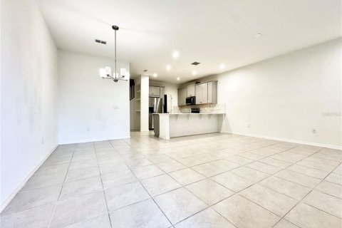 Adosado en alquiler en Windermere, Florida, 3 dormitorios, 140.47 m2 № 1773685 - foto 3
