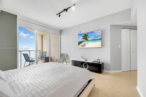 Condominio en venta en Sunny Isles Beach, Florida, 3 dormitorios, 152.08 m2 № 1982583 - foto 13