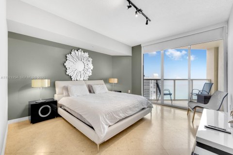 Condominio en venta en Sunny Isles Beach, Florida, 3 dormitorios, 152.08 m2 № 1982583 - foto 14