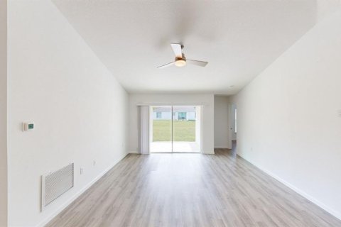 Снять в аренду виллу или дом в Норт-Порт, Флорида 1 комната, 153.66м2, № 2104255 - фото 10