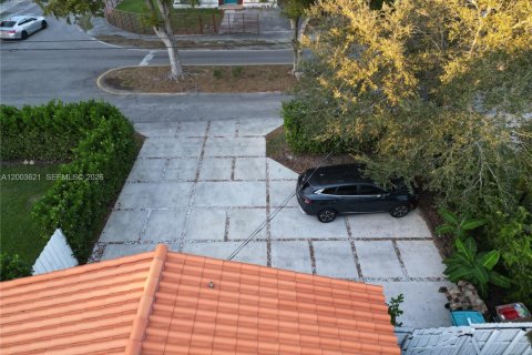 Villa ou maison à vendre à Biscayne Park, Floride: 3 chambres № 2068266 - photo 5