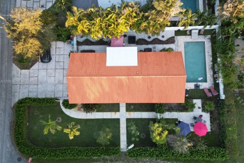 Villa ou maison à Biscayne Park, Floride 3 chambres № 2068266