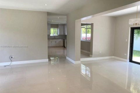 Villa ou maison à vendre à Biscayne Park, Floride: 3 chambres № 2068266 - photo 15