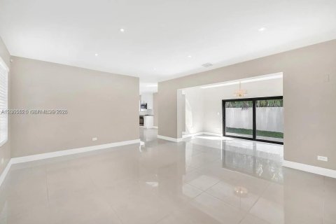 Villa ou maison à vendre à Biscayne Park, Floride: 3 chambres № 2068266 - photo 13