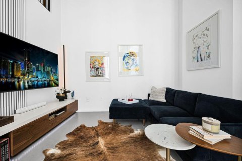 Condo in Miami, Florida, 1 bedroom  № 1738112 - photo 3
