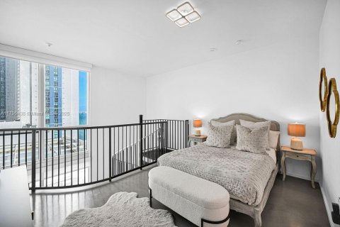 Condo in Miami, Florida, 1 bedroom  № 1738112 - photo 24