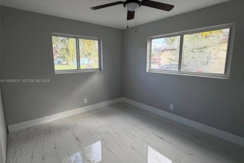 Villa ou maison à vendre à Lauderdale Lakes, Floride: 4 chambres, 167.5 m2 № 2006310 - photo 10