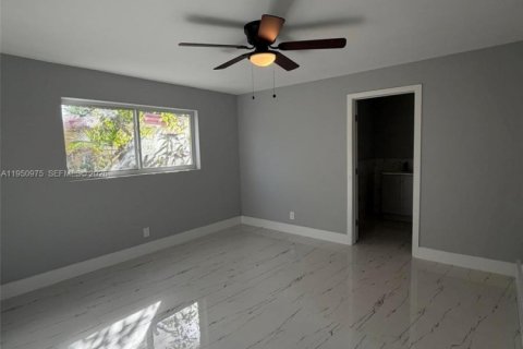 Villa ou maison à vendre à Lauderdale Lakes, Floride: 4 chambres, 167.5 m2 № 2006310 - photo 6