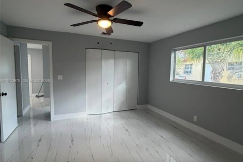 Villa ou maison à vendre à Lauderdale Lakes, Floride: 4 chambres, 167.5 m2 № 2006310 - photo 13