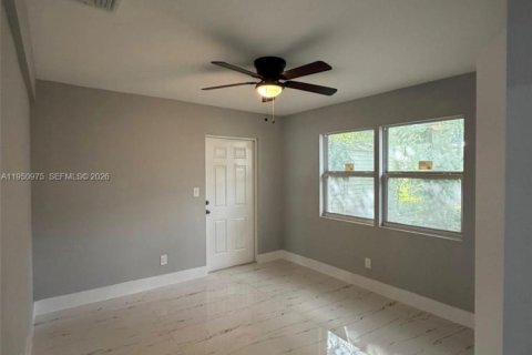 Villa ou maison à vendre à Lauderdale Lakes, Floride: 4 chambres, 167.5 m2 № 2006310 - photo 18