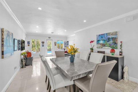Villa ou maison à vendre à Coral Gables, Floride: 3 chambres, 149.48 m2 № 2432545 - photo 6