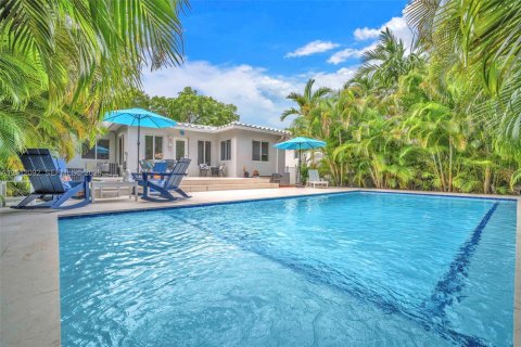 Villa ou maison à vendre à Coral Gables, Floride: 3 chambres, 149.48 m2 № 2432545 - photo 18