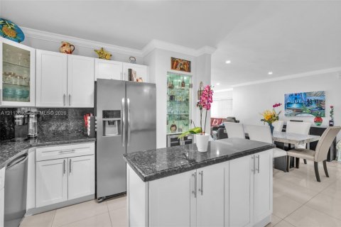 Villa ou maison à vendre à Coral Gables, Floride: 3 chambres, 149.48 m2 № 2432545 - photo 9
